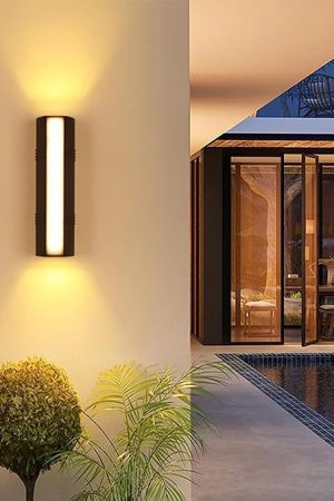 מנורת קיר אפ דאון